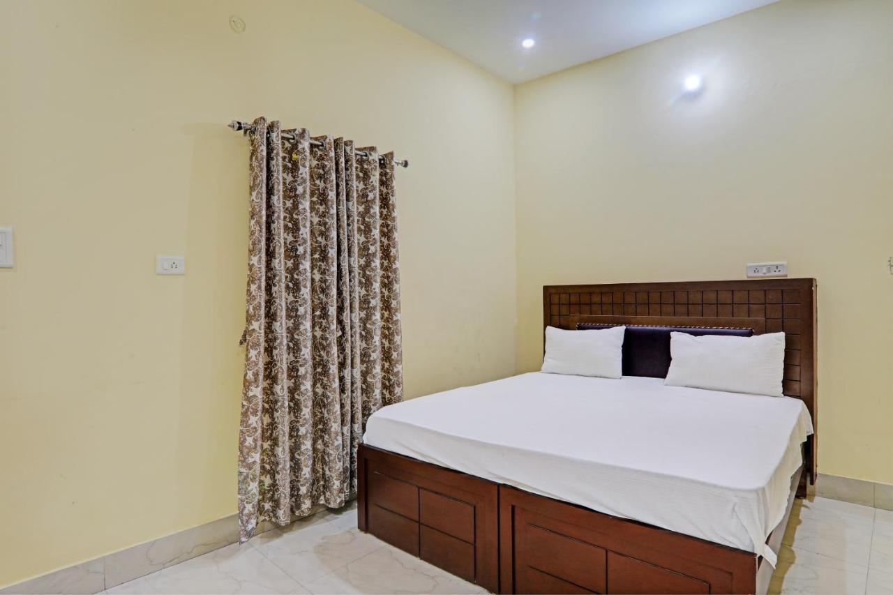 Hotel O Home Singhs Delight Varanasi Bagian luar foto