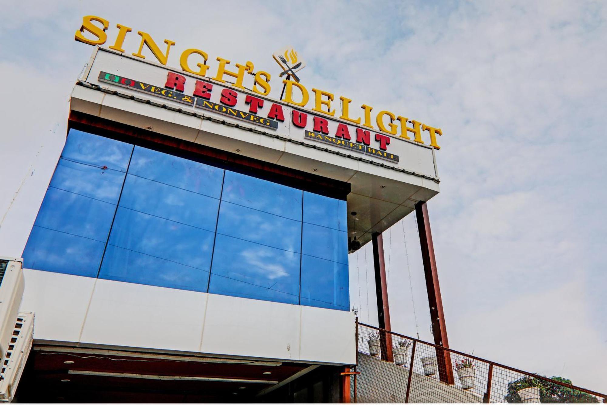 Hotel O Home Singhs Delight Varanasi Bagian luar foto