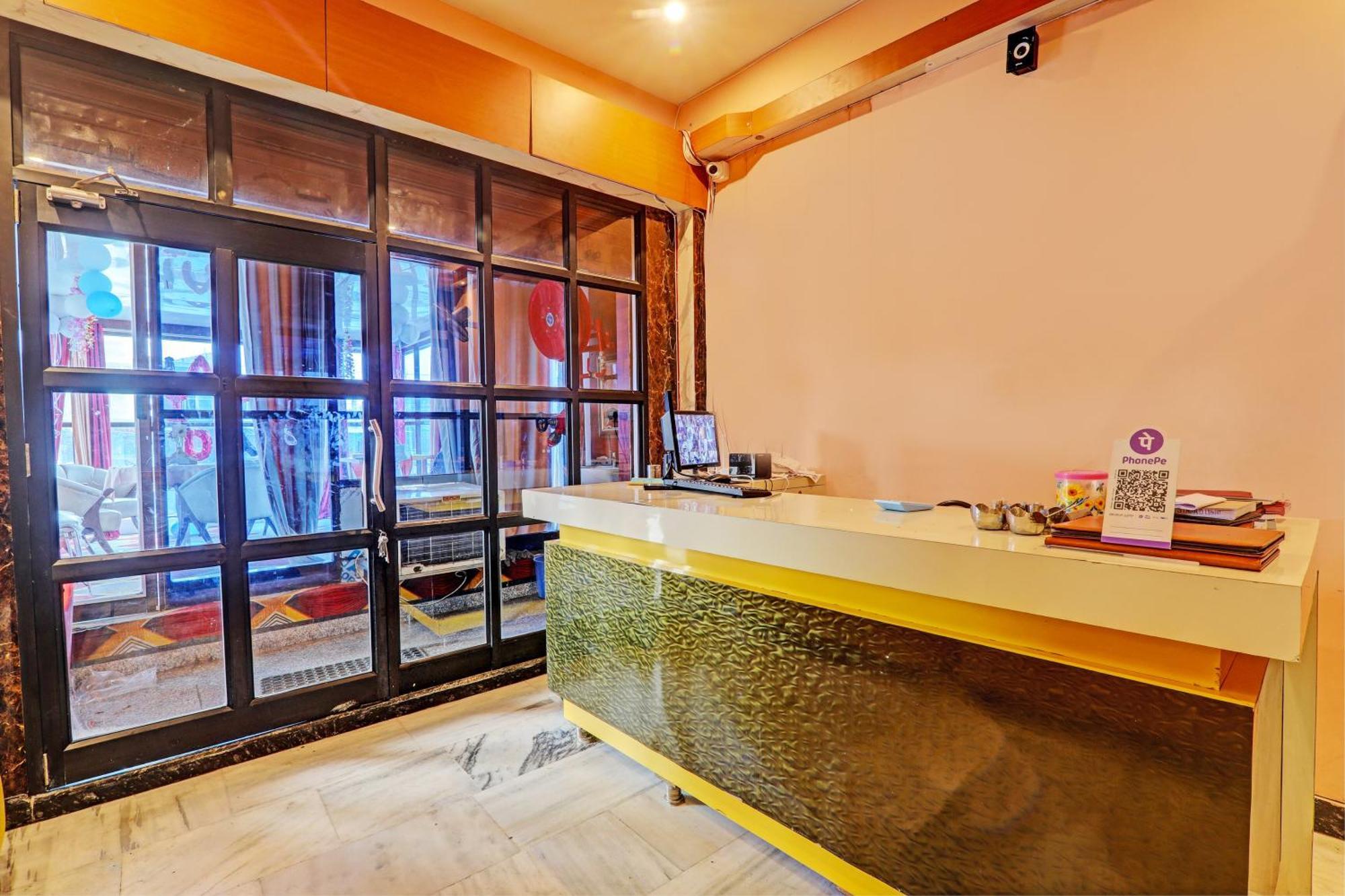 Hotel O Home Singhs Delight Varanasi Bagian luar foto