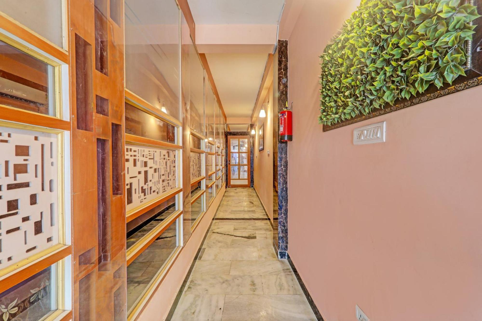 Hotel O Home Singhs Delight Varanasi Bagian luar foto